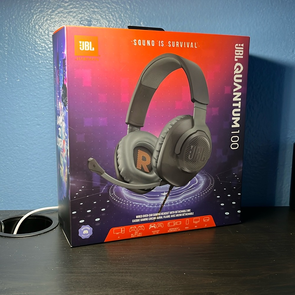 JBL QUANTUM 100